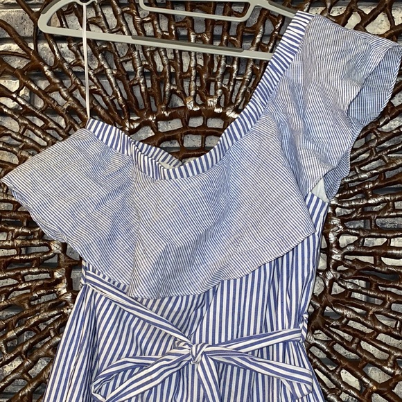 NWT Eclair ruffle off shoulder stripe dress Large - Picture 2 of 4